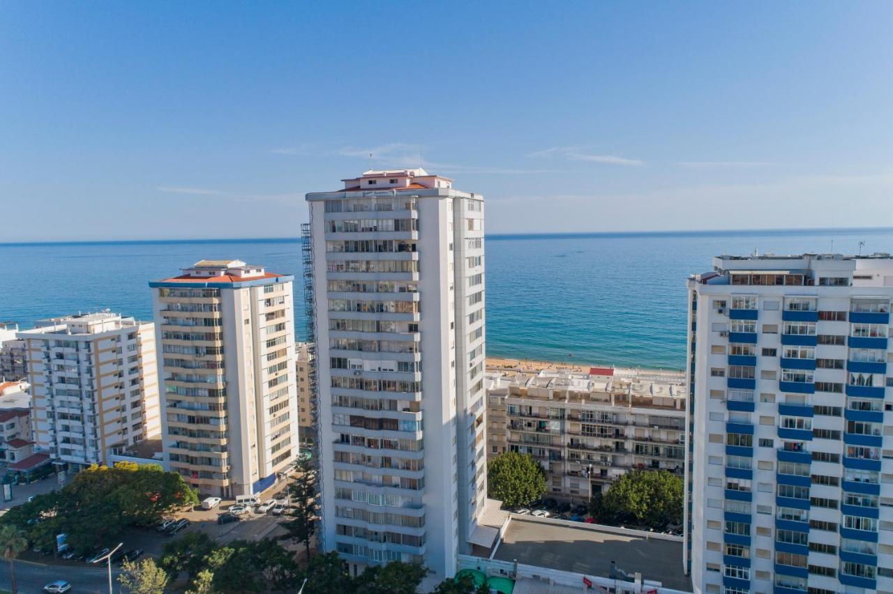 Seaview Penthouse In Algarve With Spacious Terrace Quarteira Exterior foto